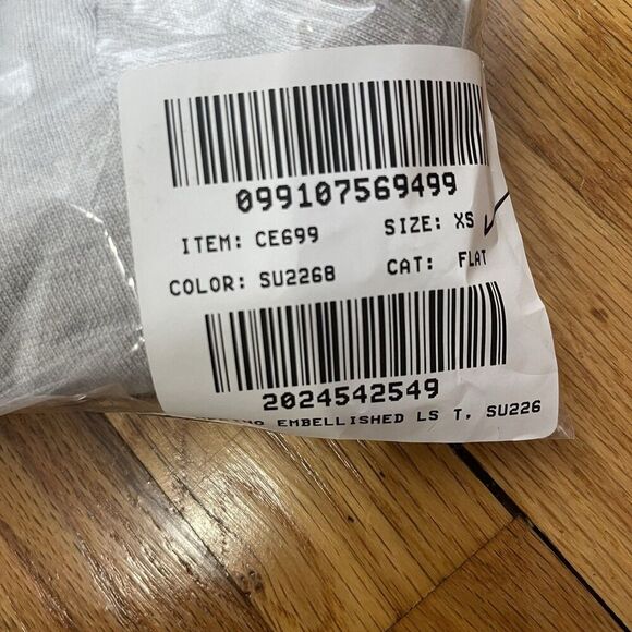 J.CREW Carolyn Embellished Fitted Sweater XS Gray NEW Sequin Merino Wool CE699 - Picture 11 of 11